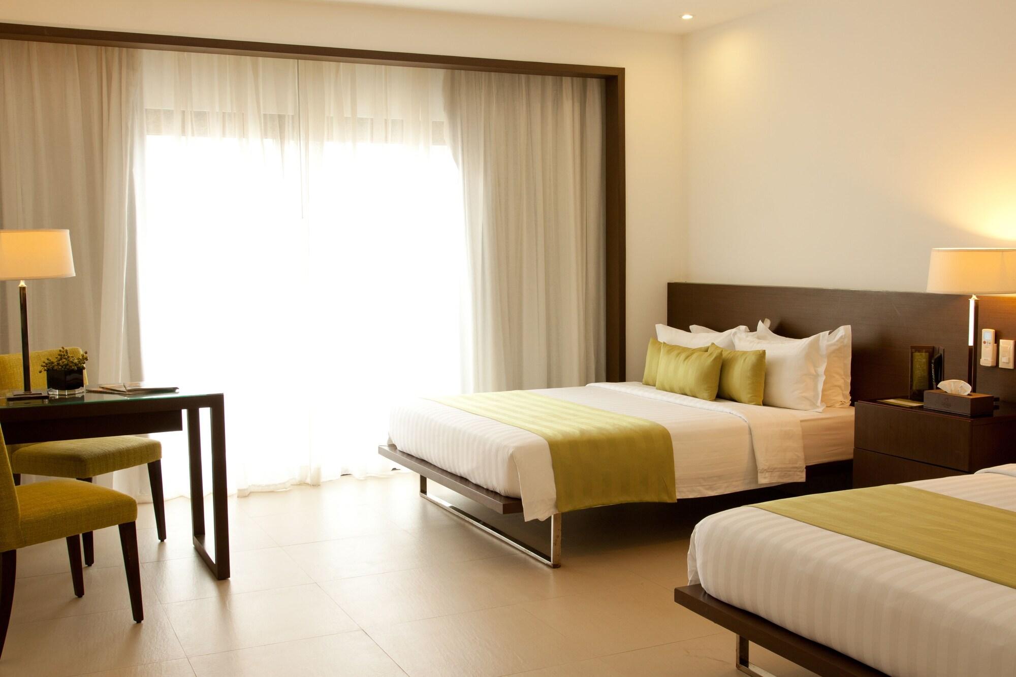 Ciriaco Hotel And Resort Calbayog Exterior foto